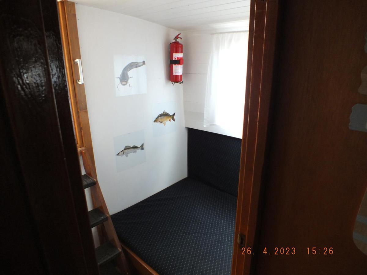 Zouw Hausboat Zakotven -Pouze Ubytovani Roudnice nad Labem Zewnętrze zdjęcie