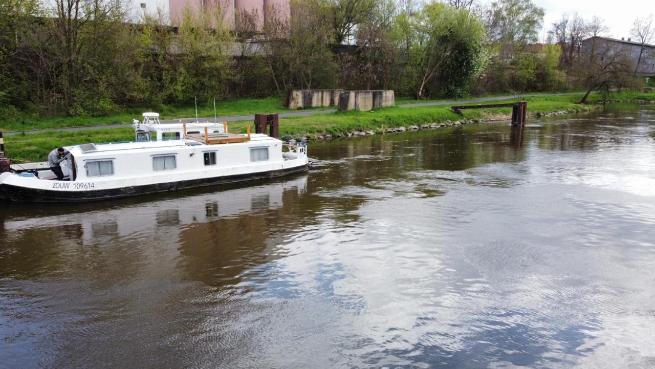 Zouw Hausboat Zakotven -Pouze Ubytovani Roudnice nad Labem Zewnętrze zdjęcie