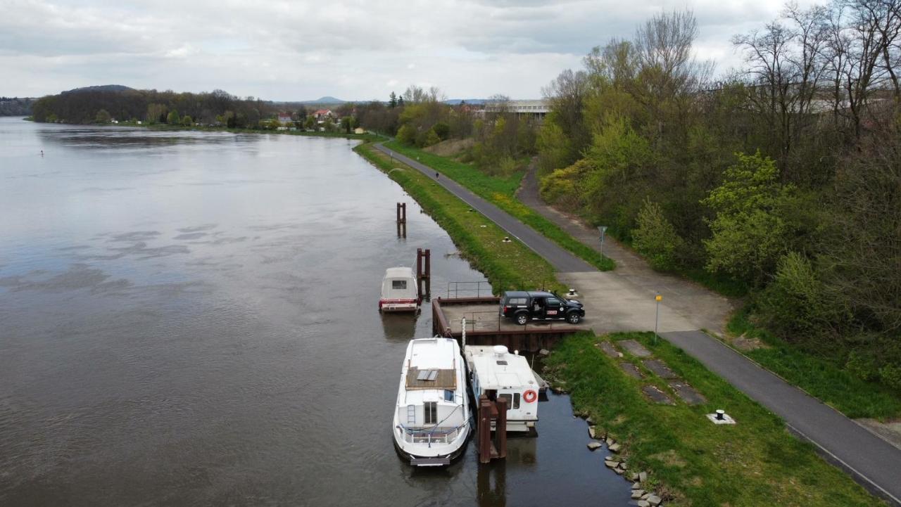 Zouw Hausboat Zakotven -Pouze Ubytovani Roudnice nad Labem Zewnętrze zdjęcie