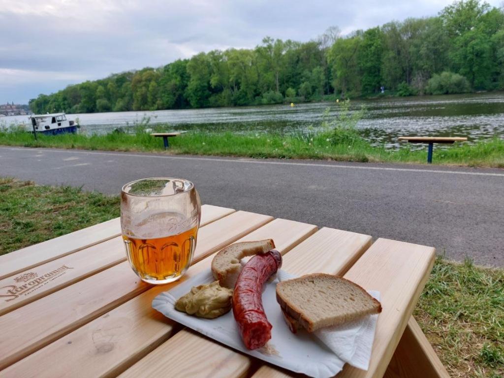 Zouw Hausboat Zakotven -Pouze Ubytovani Roudnice nad Labem Zewnętrze zdjęcie